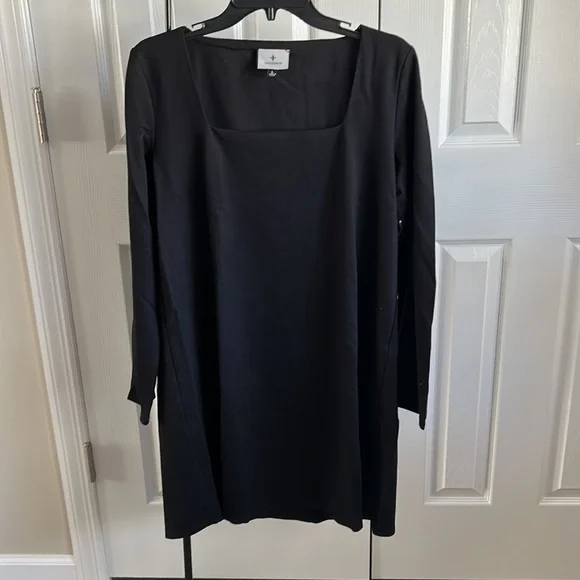 Black Middleton Dress
TUCKERNUCK - Picture 6 of 11